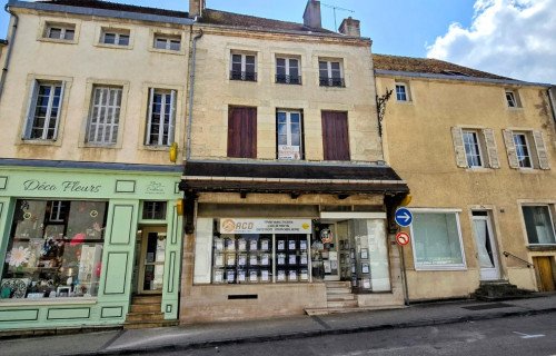 Maison à 
Mirebeau Sur Beze