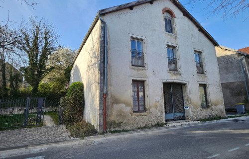 Inconnu à 
Mirebeau Sur Bèze