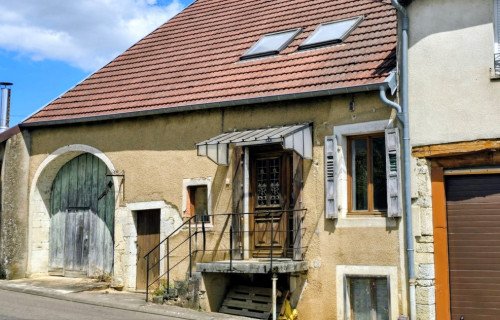 Maison à 
Avrigney Virey