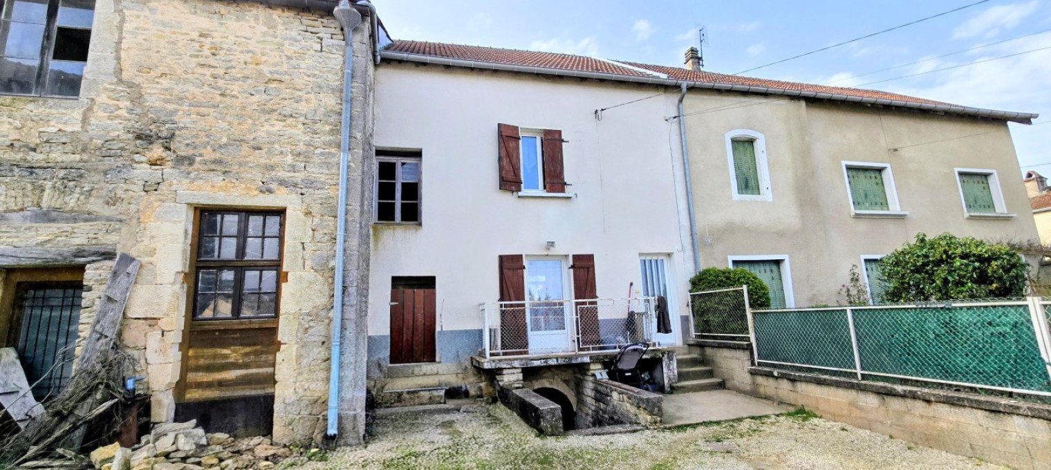 Maison à 
Champlitte