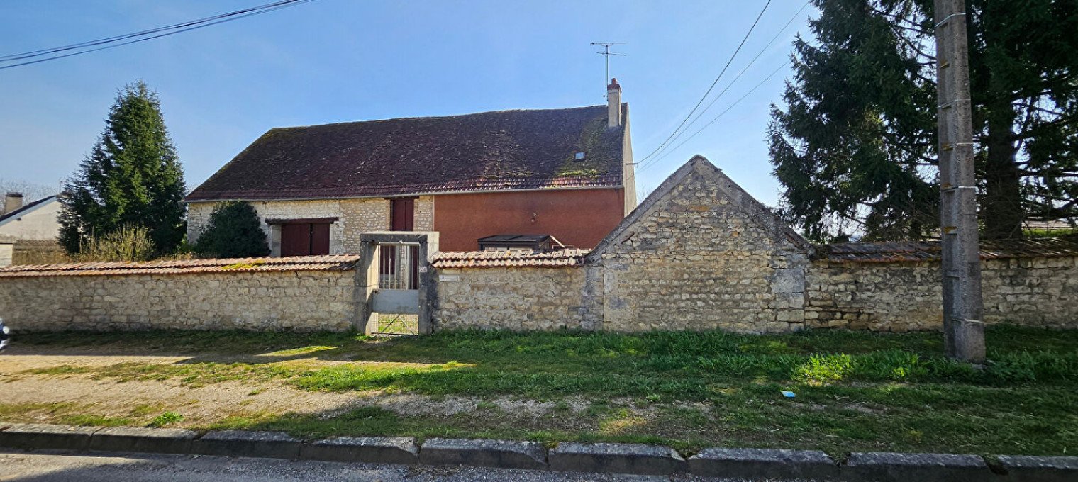 Maison à 
Magny St Medard