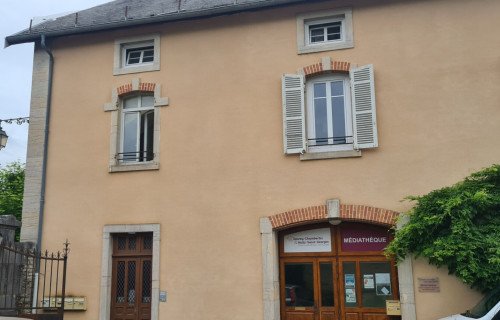 Appartement à 
Couchey