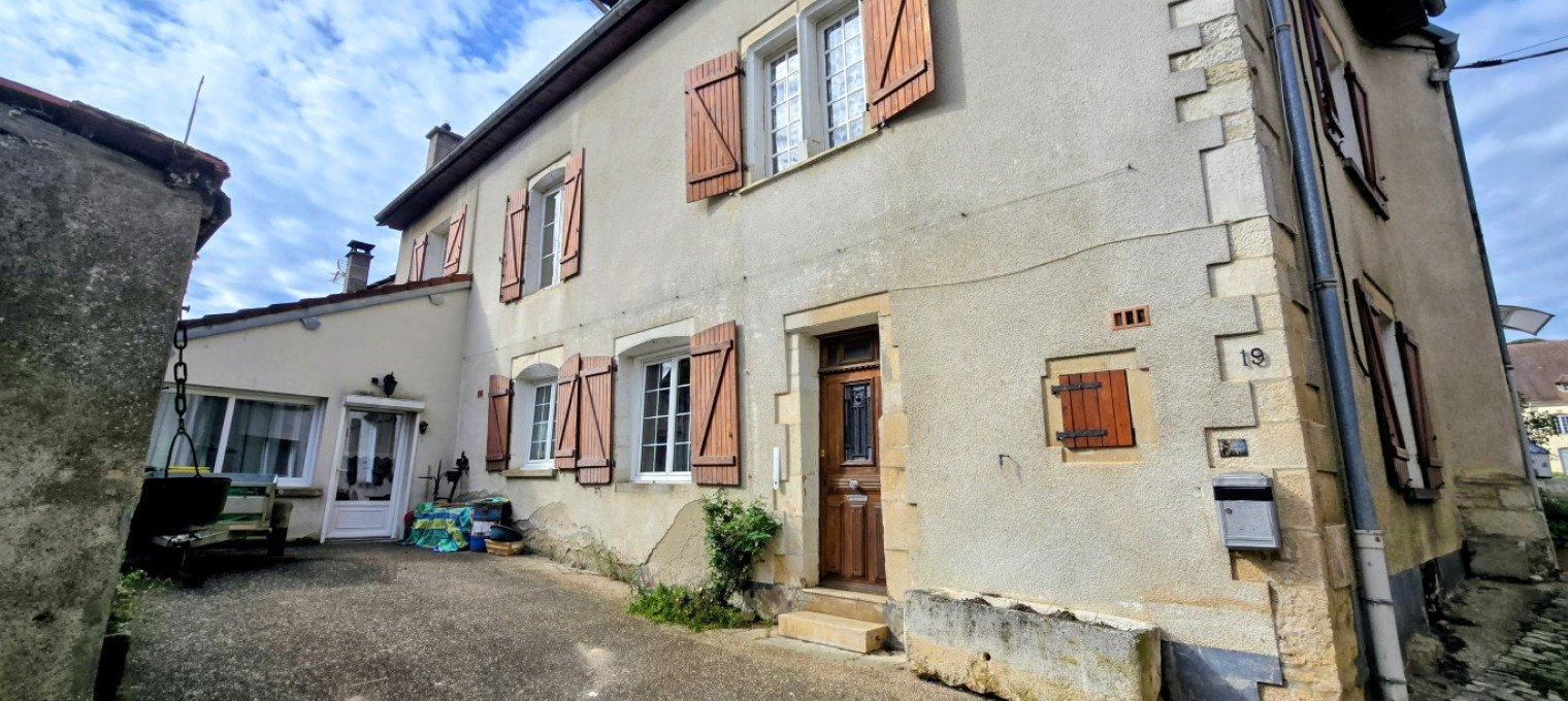 Maison Ã  
Champlitte