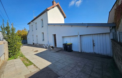 Maison Ã  
Auxonne